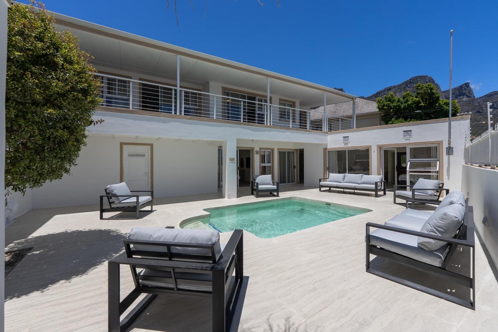 Double Room with Kitchenette and Pool View